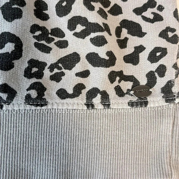 GUESS 100% Cotton Off The Shoulder Top, Size M - Picture 7 of 10